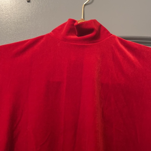 Gap red velvet Xs turtleneck short sleeve blouse nwot - Picture 2 of 4
